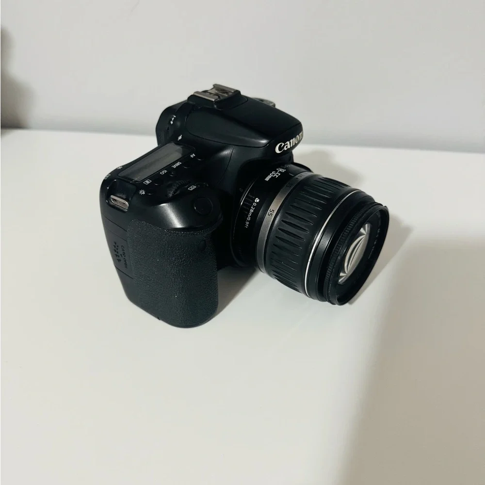 Canon EOS 70D Digital Camera in Black